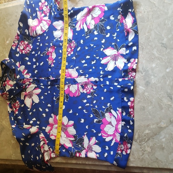 Express Cropped Floral Long Sleeve Button Down Blouse Size XL - Picture 5 of 7